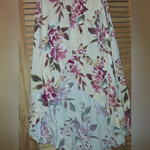 Band of Gypsies Floral Maxi Dress - Pink and Cream - Picture 2 of 9